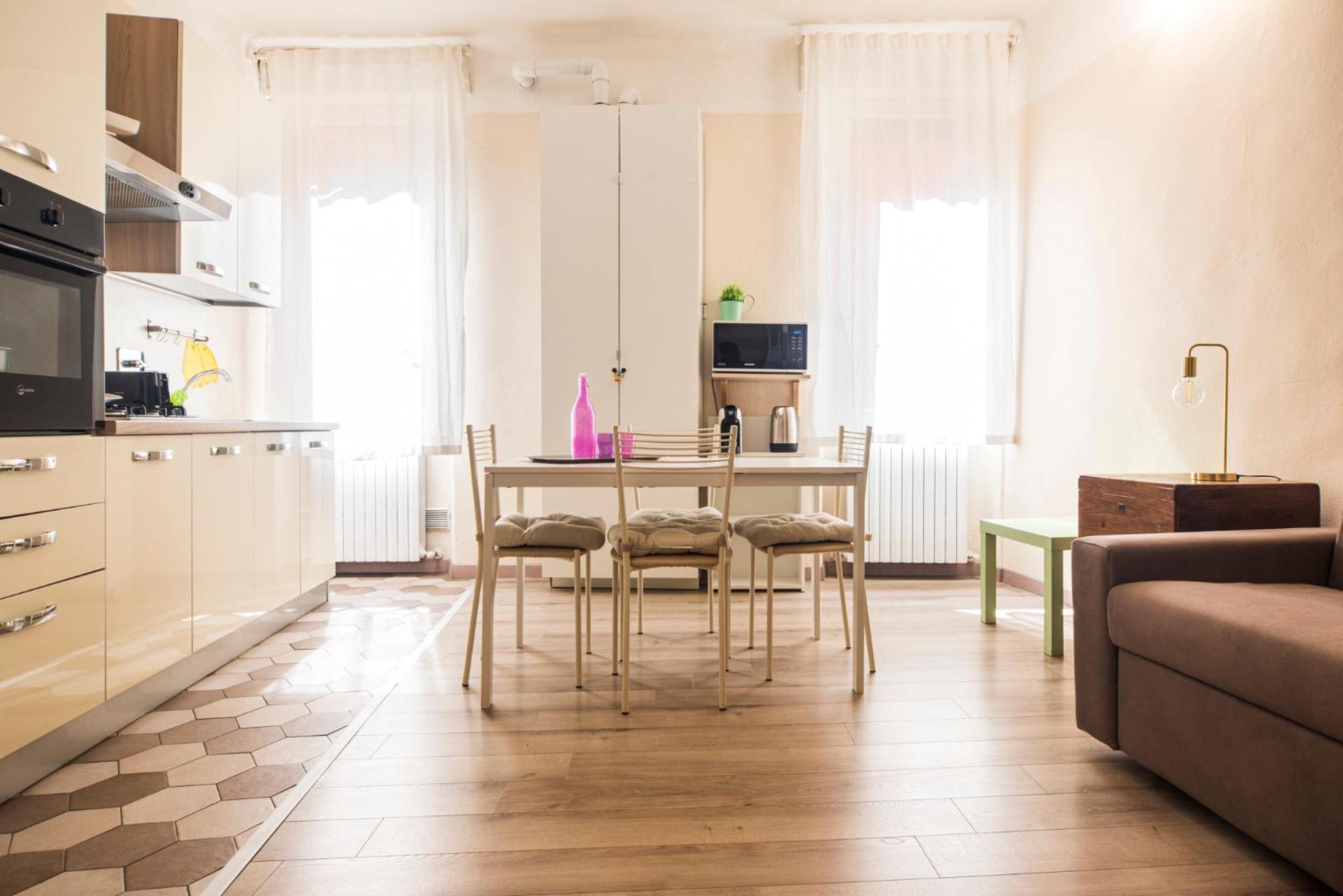 Reggio Center Lovely Apartments Reggio Emilia Bagian luar foto
